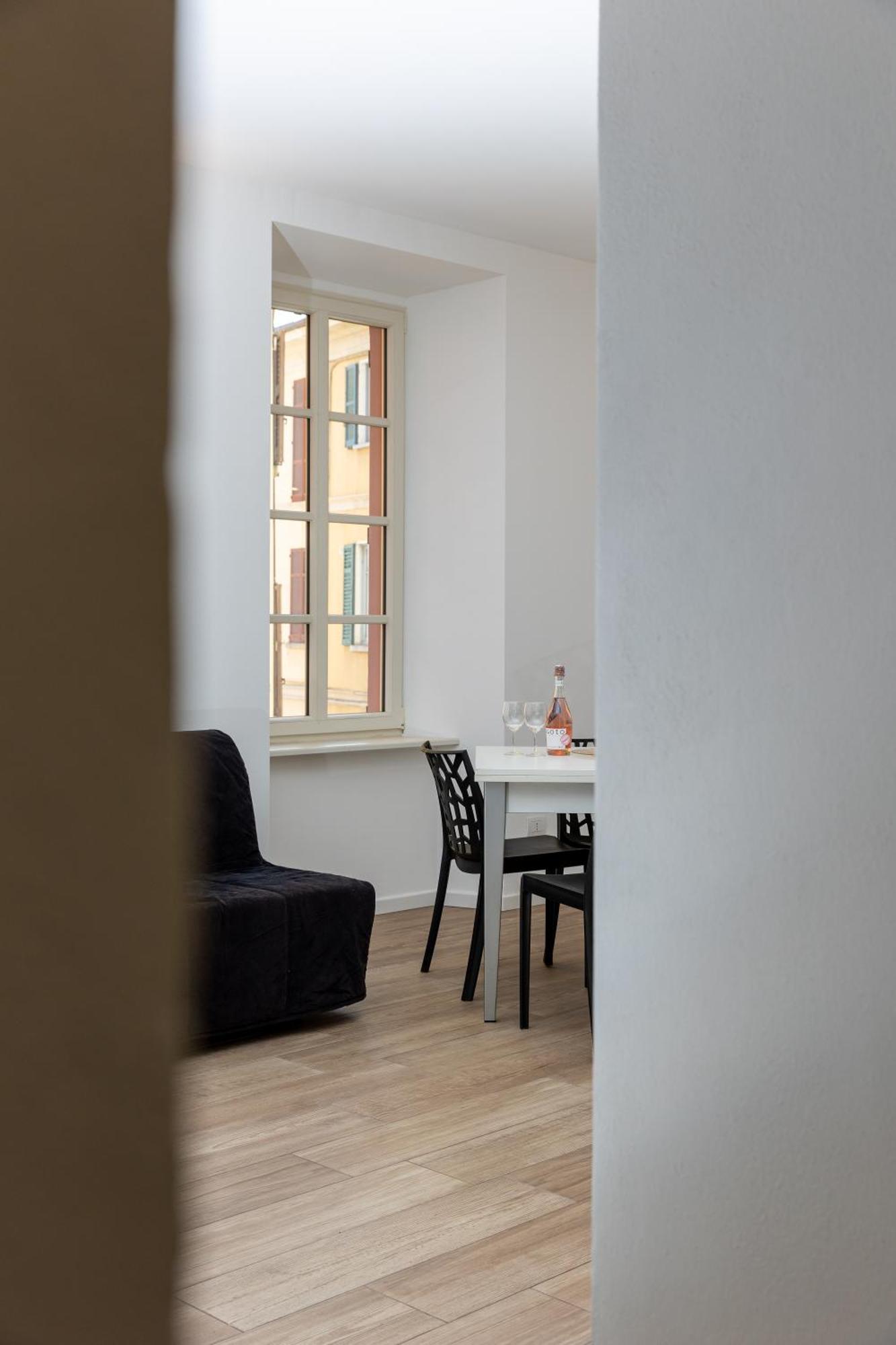 Piazza Del Lago Suites Menaggio Eksteriør billede