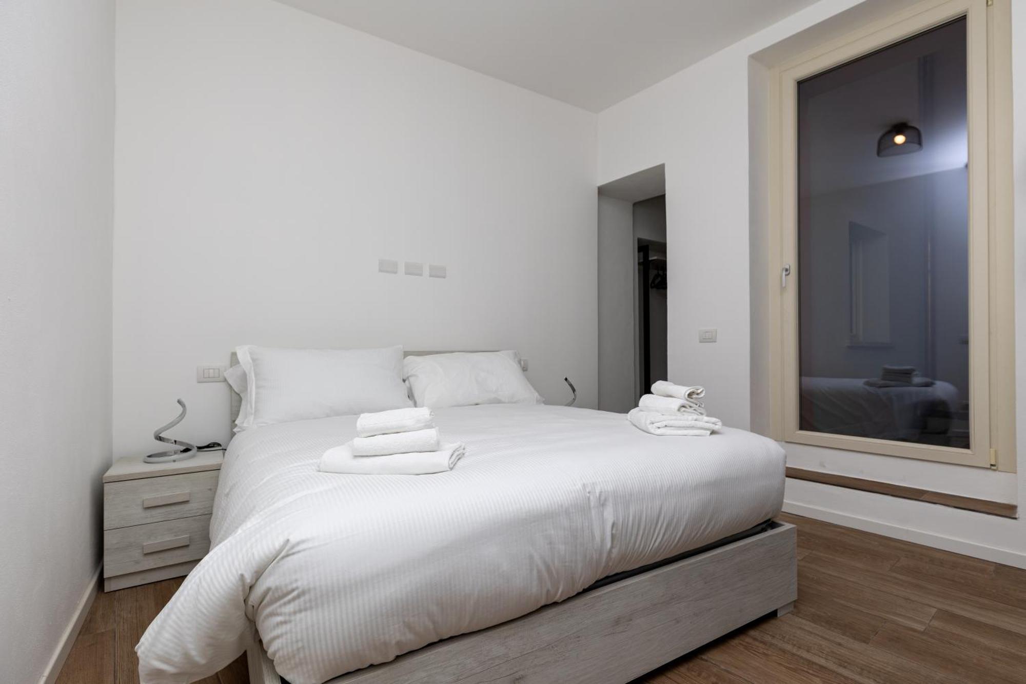 Piazza Del Lago Suites Menaggio Eksteriør billede