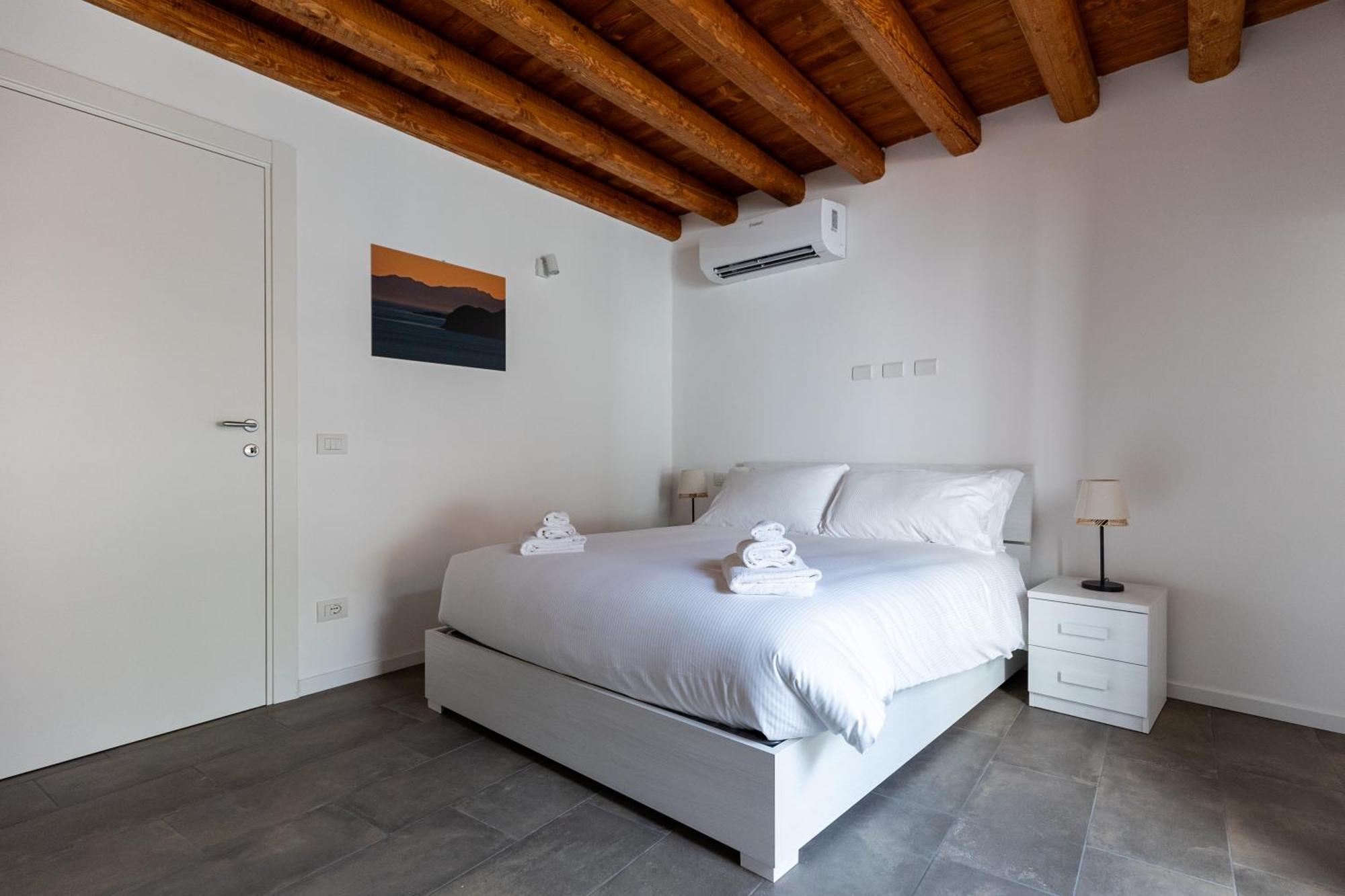 Piazza Del Lago Suites Menaggio Eksteriør billede