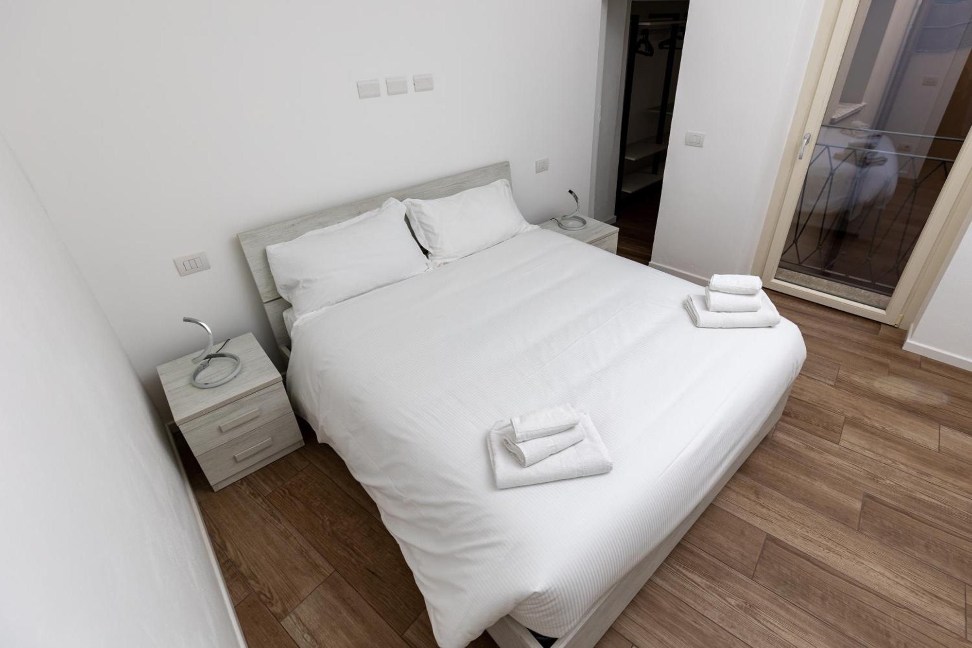 Piazza Del Lago Suites Menaggio Eksteriør billede