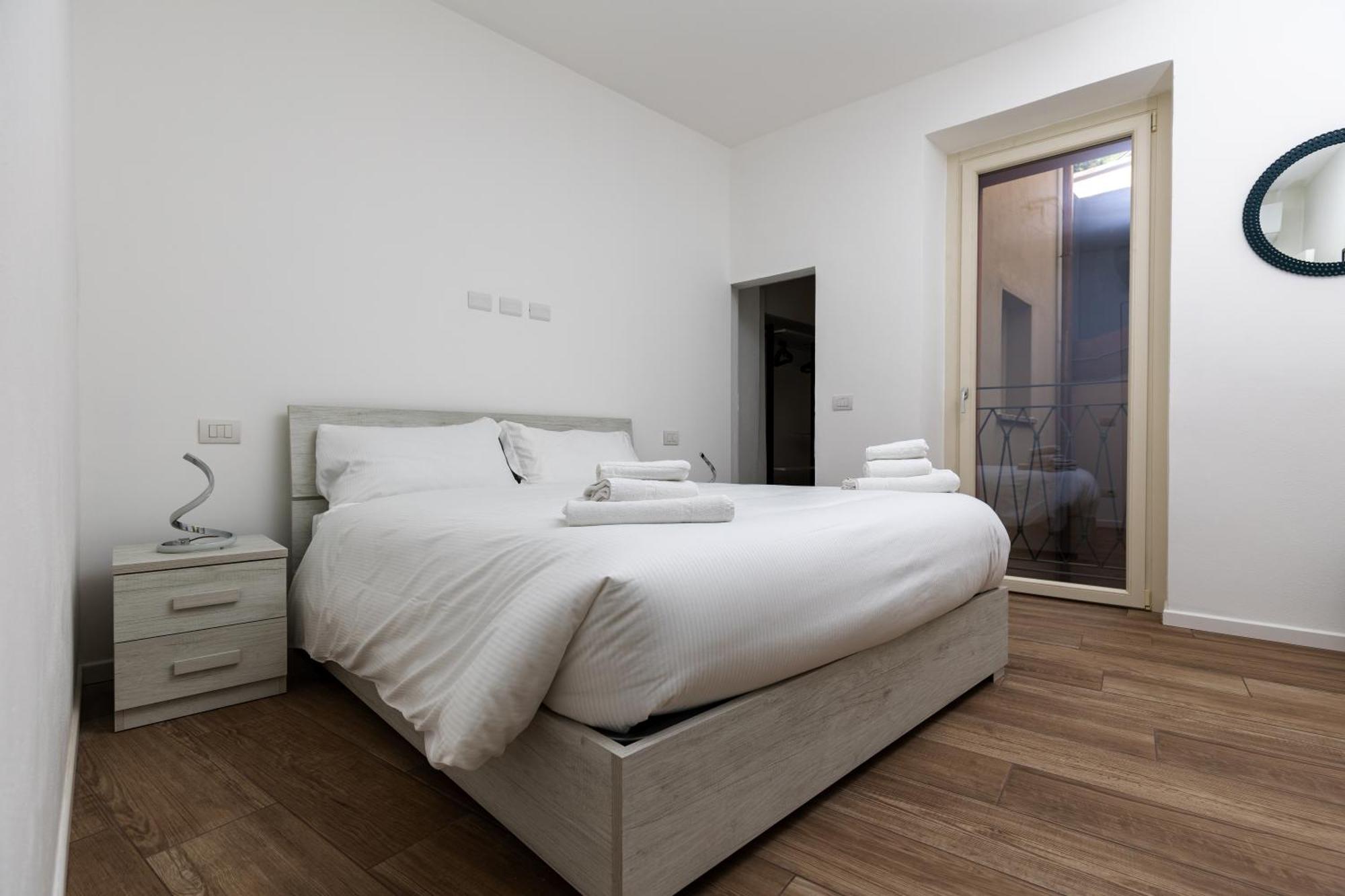 Piazza Del Lago Suites Menaggio Eksteriør billede